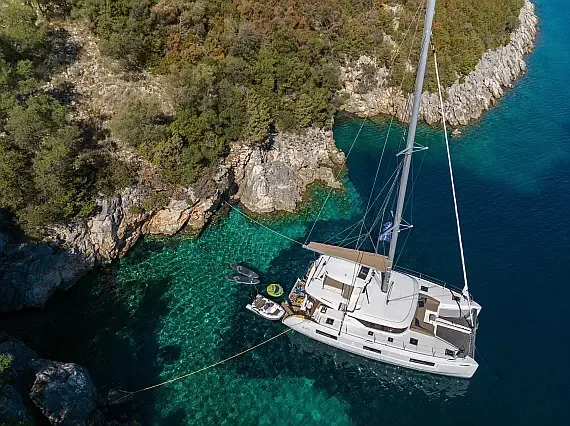 Lagoon 46 in Lefkada / Port of Lefkas - image 1