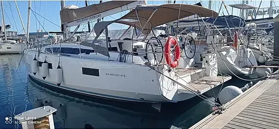 Sun Odyssey 410 in Mallorca / Palma de Mallorca / La Lonja Marina Charter - image 1