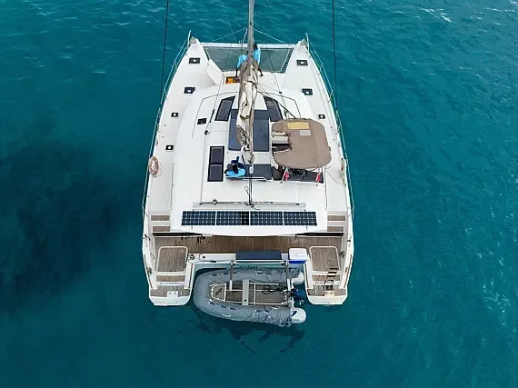 Helia 44 in Zanzibar / Azam Marina - image 1