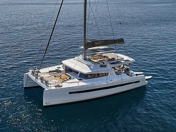 Bali 5.4 in Ibiza / Marina Ibiza - image 1