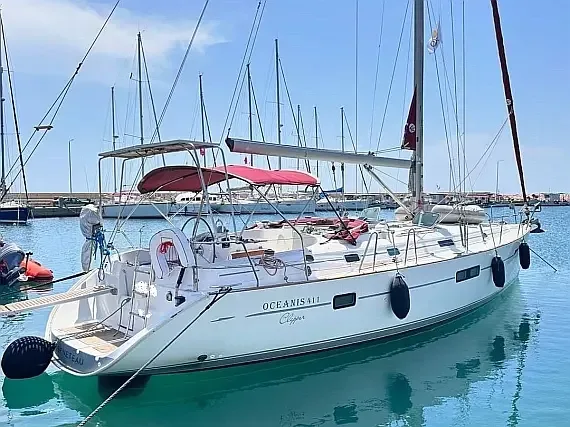 Oceanis 411 in Kefalonia / Sami Port - image 1