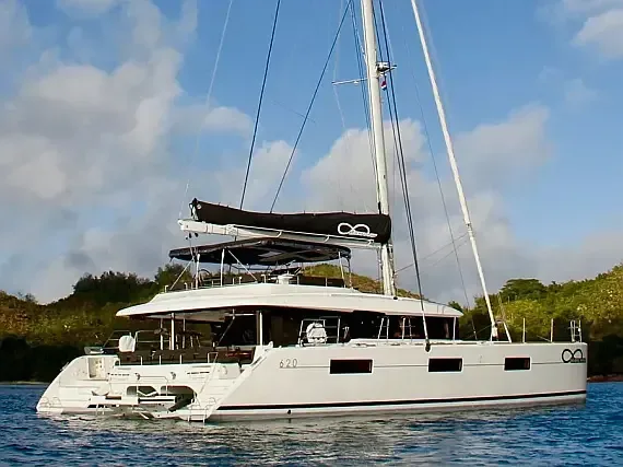Lagoon 620 in Eden Island / Mahe, Victoria / Eden Island Marina - image 1