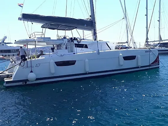Saona 47 in Seget Donji / Marina Baotić - image 1