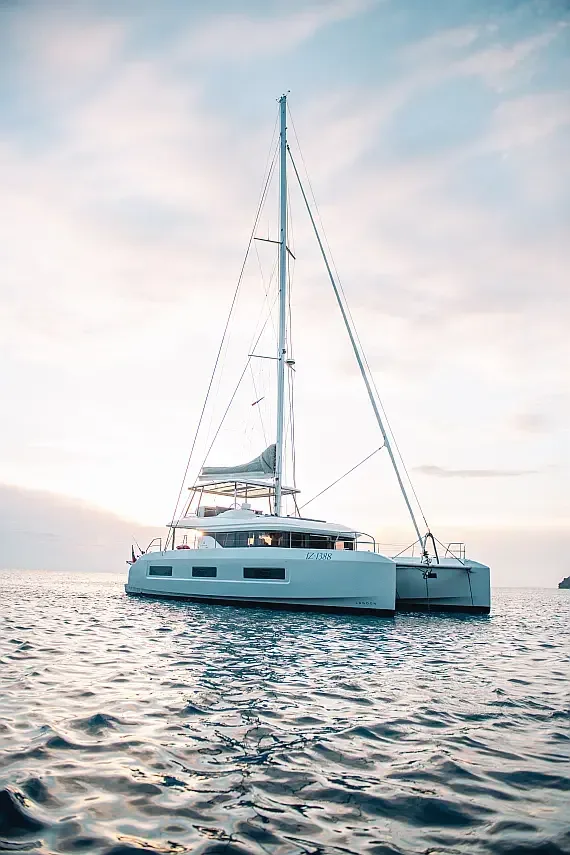 Lagoon 55 in Sardinia / Olbia / Marina di Olbia - image 1