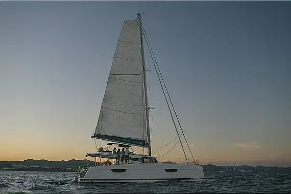 Saona 47 in Lavrion Marina - image 1