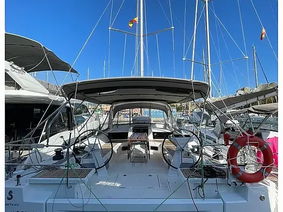 Oceanis 51.1 in Sal / Palmeira / Sal Harbour - image 1