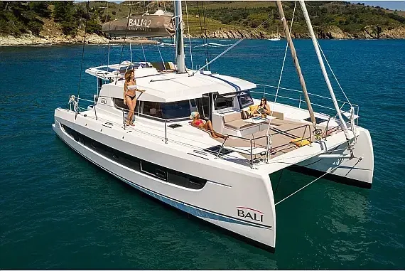 Bali 4.2 in Ibiza / Sant Antoni de Portmany Port - image 1