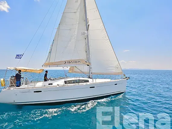 Oceanis 43 in Athens / Alimos Marina - image 1