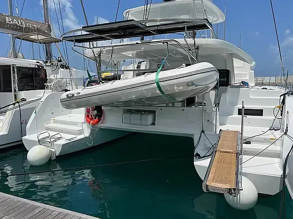 Lagoon 46 in Sicily / Capo d'Orlando Marina - image 1