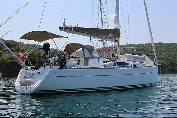 Sun Odyssey 33i in Skopelos / Loutraki Harbour - image 1