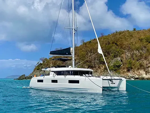 Lagoon 46 in Eden Island / Mahe, Victoria / Eden Island Marina - image 1
