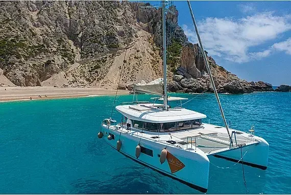 Lagoon 42 in Preveza / Cleopatra Marina - image 1