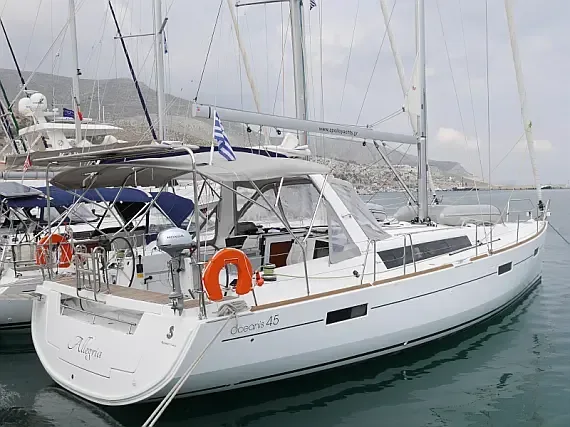 Oceanis 45 in Lefkada / D-Marin Marina Lefkas - image 1
