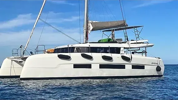 Dufour Catamaran 48 in Sicily / Capo d'Orlando Marina - image 1