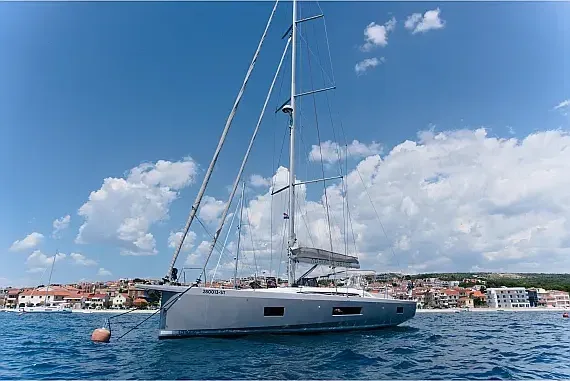 Oceanis 51.1 in Primošten / Marina Kremik - image 1