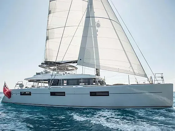 Lagoon 620 in Salerno / Marina d'Arechi - image 1