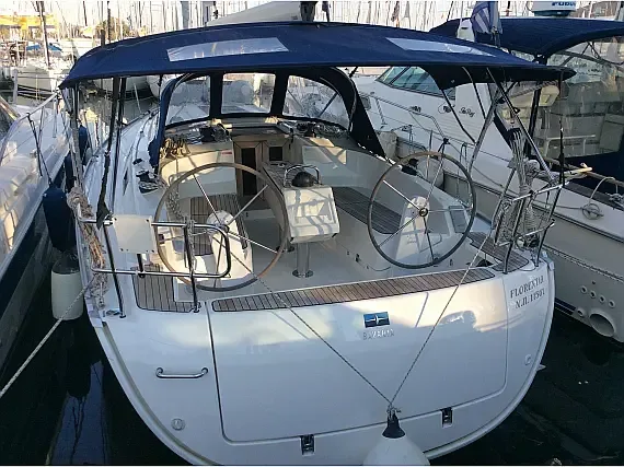 Bavaria Cruiser 37 in Achillio port - image 1