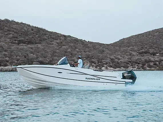Quicksilver Activ 755 Sundeck in Trogir / Park Žudika - image 1