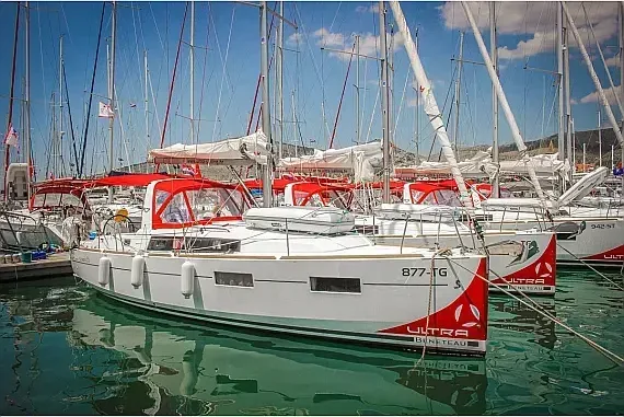 Oceanis 35 in Pomer / ACI Marina Pomer - image 1