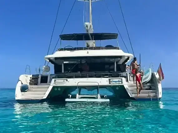 Lagoon 620 in Ibiza / Playa de Talamanca - image 1