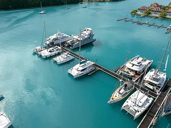Leopard 45 in Eden Island / Mahe, Victoria / Eden Island Marina - image 1