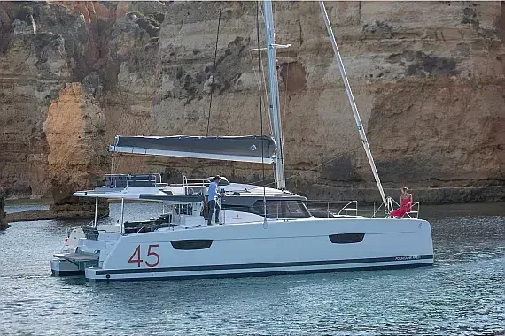 Elba 45 in Athens / Alimos Marina - image 1