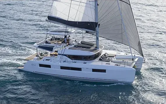 Lagoon 51 in Sardinia / Olbia / Marina di Olbia - image 1