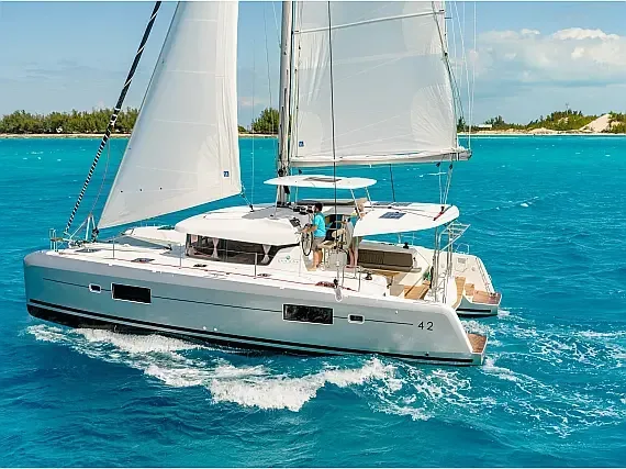 Lagoon 42 in Athens / Alimos Marina - image 1