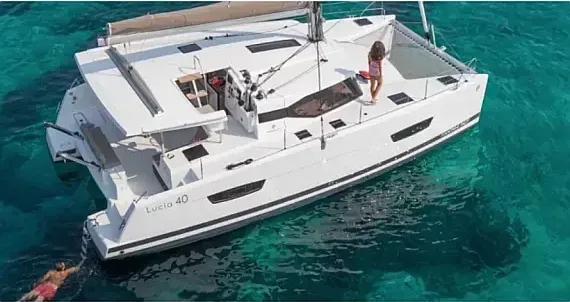 Lucia 40 in Roses / Port Roses - image 1