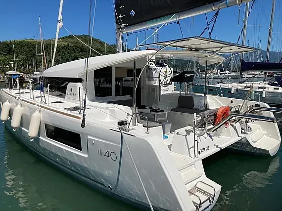 Lagoon 40 in Paraty / Marina Farol de Paraty - image 1
