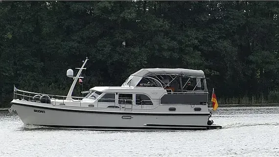 Linssen Grand Sturdy 40.9 AC in Mirow / Jachthafen Mirow - image 1