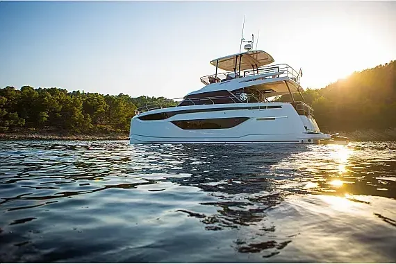 Prestige M48 in Split / ACI Marina Split - image 1