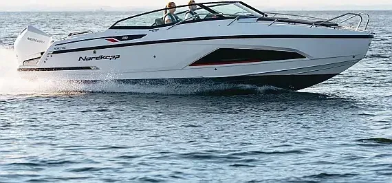 Noblesse 830 in Paros / Marina Aliki - image 1
