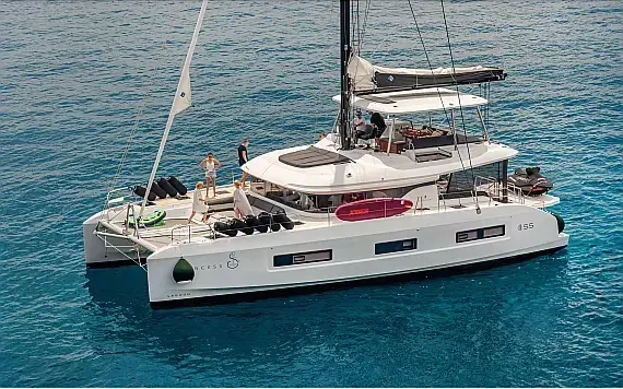 Lagoon 55 in Kaštel Gomilica / Marina Kaštela - image 1