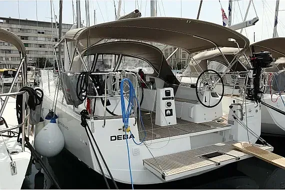 Sun Odyssey 410 in Pula / ACI Marina Pula - image 1