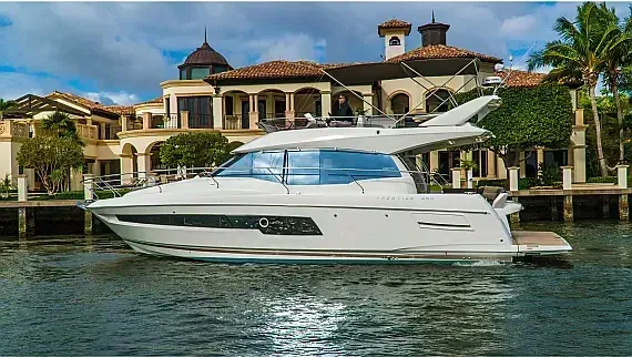 Prestige 460 in Castellammare di Stabia / Marina di Stabia - image 1