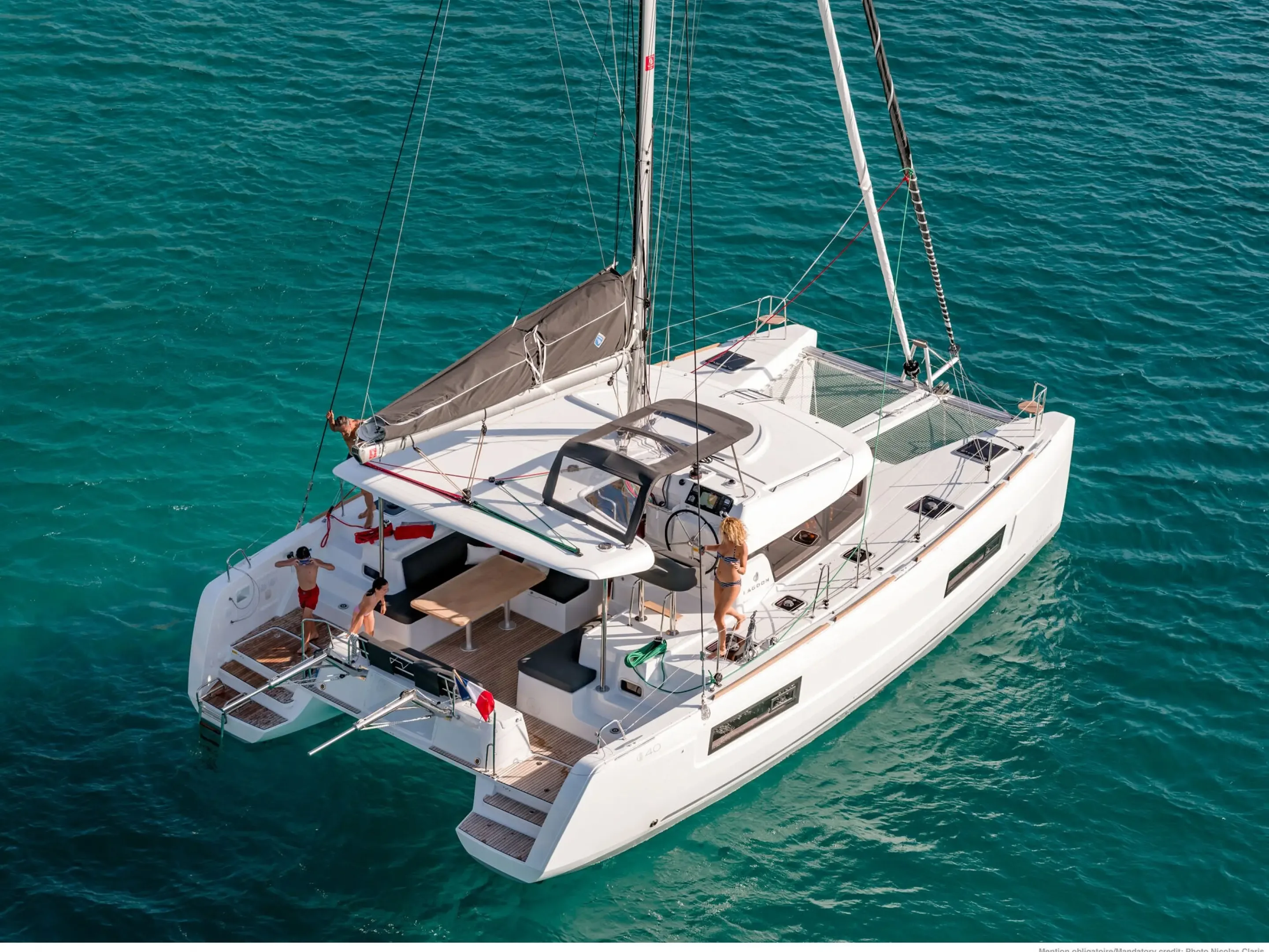 Lagoon 40 in Eden Island / Mahe, Victoria / Eden Island Marina - image 1