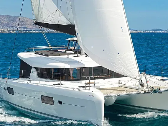 Lagoon 42 in La Spezia / Porto Mirabello - image 1