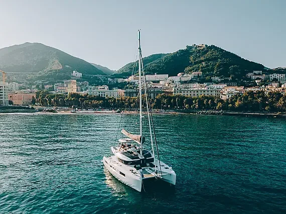Lagoon 51 in Salerno - image 1