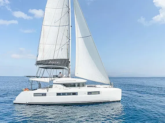 Lagoon 50 in Athens / Alimos Marina - image 1