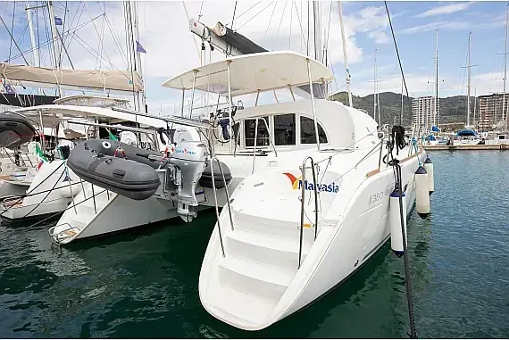 Lagoon 380 in Salerno / Marina d'Arechi - image 1