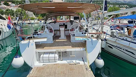 Elan Impression 50 in Baška Voda / Marina Baška Voda - image 1