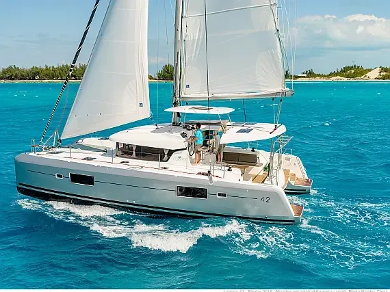 Lagoon 42 in Hyeres - image 1