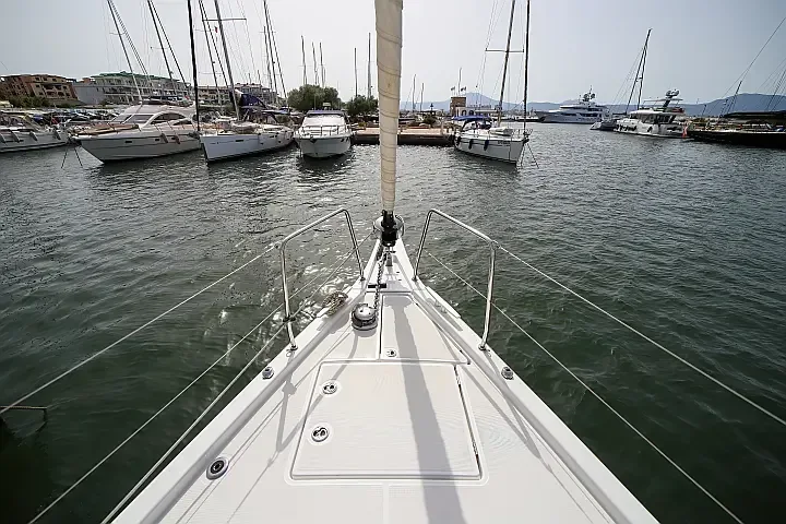 Oceanis 46.1 in Sardinia / Olbia / Marina di Olbia - image 1