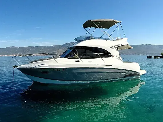 Antares 30 Fly in Split / Marina Zenta - image 1