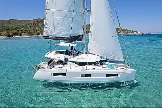 Lagoon 46 in Athens / Alimos Marina - image 1