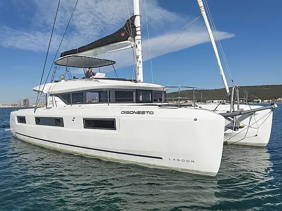 Lagoon 51 in Sukošan / D-Marin Dalmacija Marina - image 1