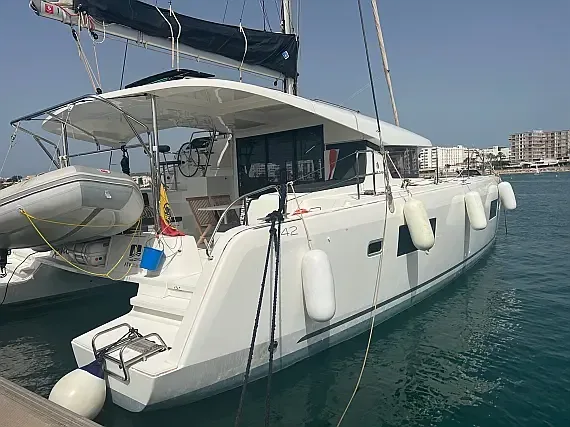 Lagoon 42 in Ibiza / Sant Antoni de Portmany Port - image 1