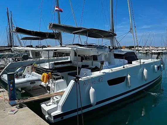 Astréa 42 in Sukošan / D-Marin Dalmacija Marina - image 1