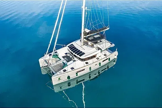 Lagoon 52F in Kaštel Gomilica / Marina Kaštela - image 1